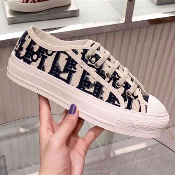dress shoes d family old flower embroidered canvas shoes women's letter shoelaces small white thick soled inner raised leather board 1n, Black
dress shoes d family old flower embroidered canvas shoes women's letter shoelaces small white thick soled inner raised leather board 1n, Black
