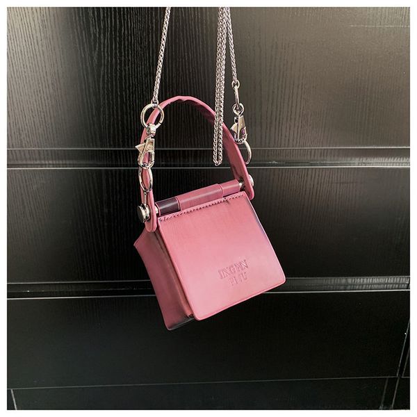 mini laser pvc box shape kawaii tote short handle ins trendy women's designer handbags luxury brand shoulder crossbody bag
mini laser pvc box shape kawaii tote short handle ins trendy women's designer handbags luxury brand shoulder crossbody bag