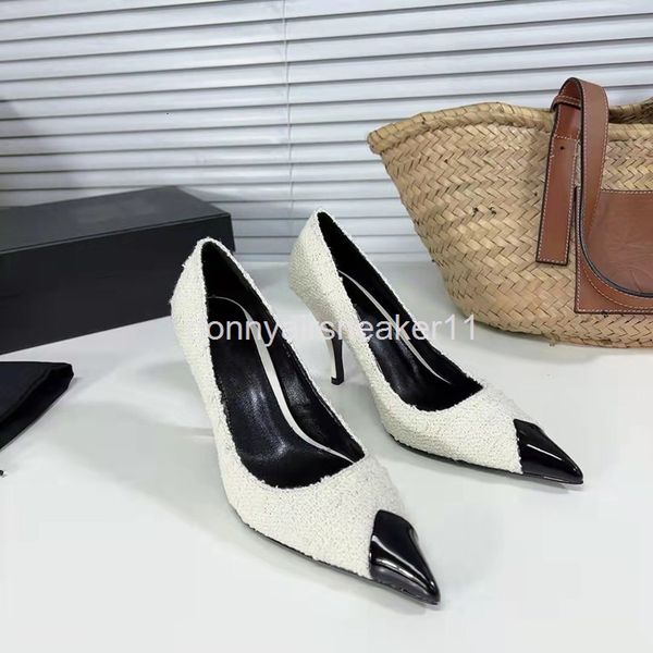 dress shoes the same black high-heeled shoes, women's autumn metal pointed thin heel single shoes
dress shoes the same black high-heeled shoes, women's autumn metal pointed thin heel single shoes