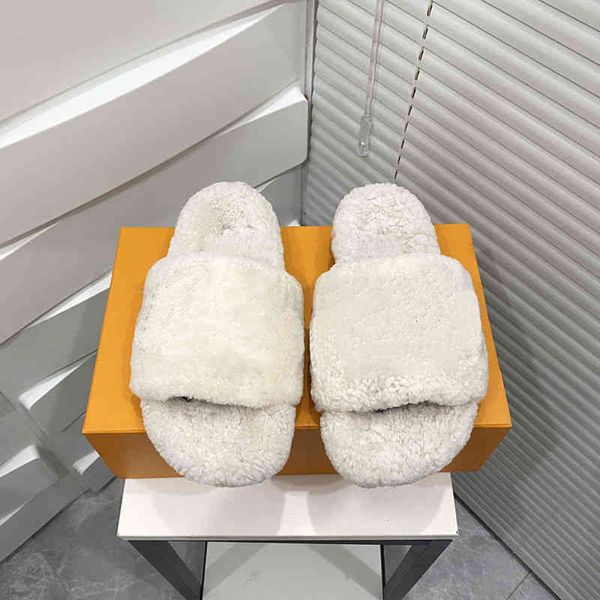 slippers female korean version autumn winter lamb wool indoor home cotton slippers fashion warm, Black
slippers female korean version autumn winter lamb wool indoor home cotton slippers fashion warm, Black