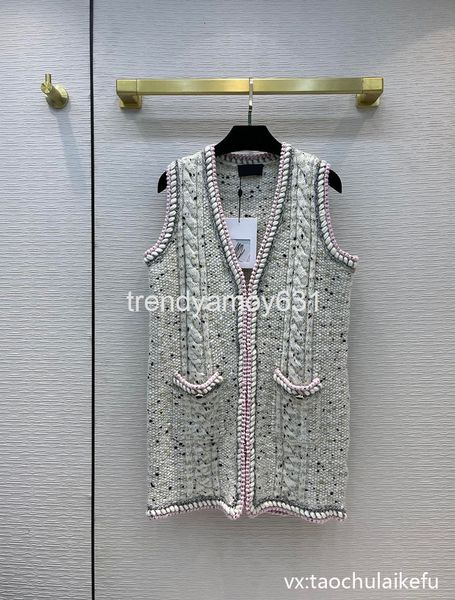 women's sweaters autumn and winter temperament celebrity wind spot cow contrast color vest cardigan coat sleeveless female, White;black
women's sweaters autumn and winter temperament celebrity wind spot cow contrast color vest cardigan coat sleeveless female, White;black