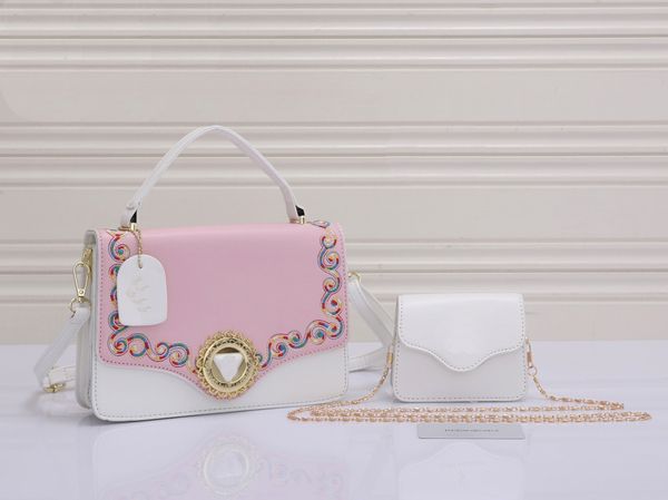 luxury designers handbag tote shoulder clutch bags crossbody shopping bag purses letters flowers floral one handle wallet backpack women han, Red;black
luxury designers handbag tote shoulder clutch bags crossbody shopping bag purses letters flowers floral one handle wallet backpack women han, Red;black