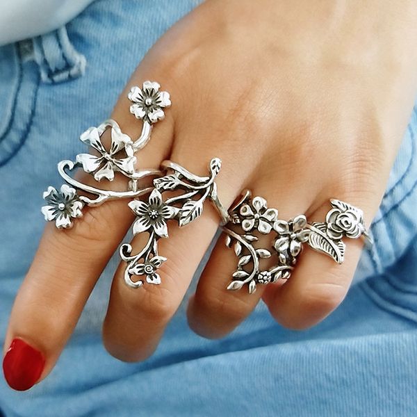 4pcs set vintage ancient silver sen vine leaves flower rose women girl charming bohemia antique color floral knuckle ring 220719
4pcs set vintage ancient silver sen vine leaves flower rose women girl charming bohemia antique color floral knuckle ring 220719