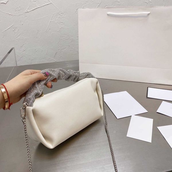 senior women luxury design shining crystal bag banquet clutch bags princess style delicate shoulder package party handbag high quality
senior women luxury design shining crystal bag banquet clutch bags princess style delicate shoulder package party handbag high quality