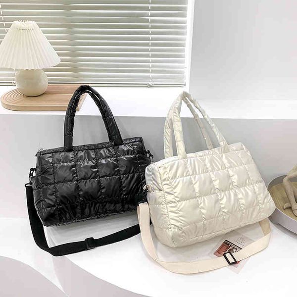 fashion luxury bag wholesale cloth and new embroidered msenger bright face women's leisure handbag
fashion luxury bag wholesale cloth and new embroidered msenger bright face women's leisure handbag