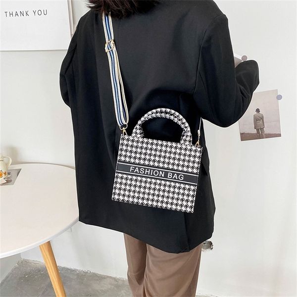new style portable women's oil painting printing large capacity square fashion foreign single purses outlet online
new style portable women's oil painting printing large capacity square fashion foreign single purses outlet online