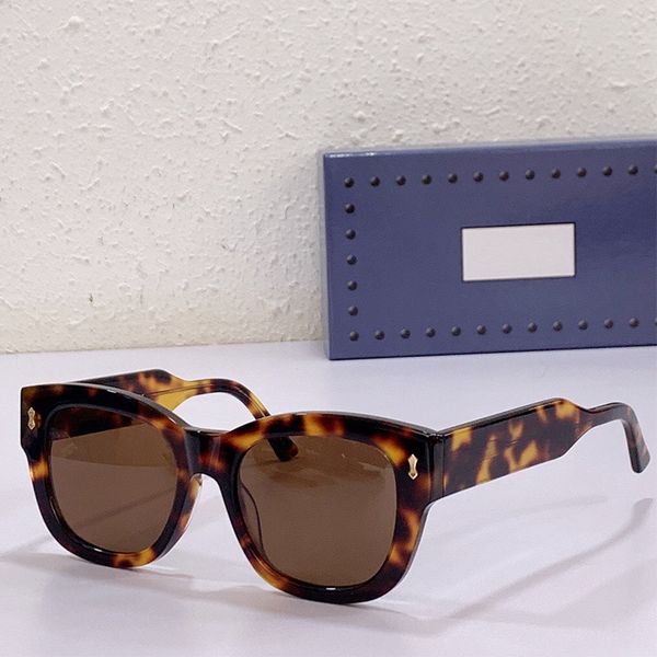 luxury designer rectangular frame sunglasses g1110s redesigned thick frame and wide temples branding subtle logo detail comes with original, White;black
luxury designer rectangular frame sunglasses g1110s redesigned thick frame and wide temples branding subtle logo detail comes with original, White;black