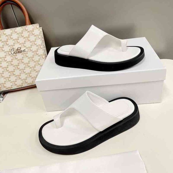leather slippers women's simple flip flops outdoor slippers modern shoes bota femina series special offers, Black
leather slippers women's simple flip flops outdoor slippers modern shoes bota femina series special offers, Black