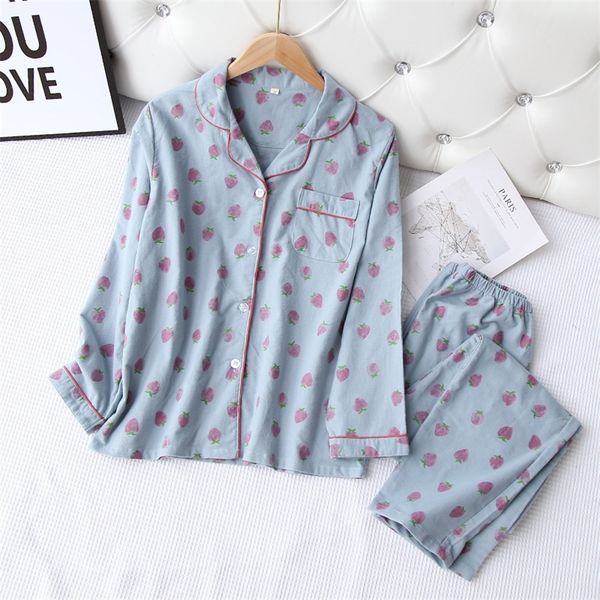autumn and winter ladies pajamas long-sleeved trousers two-piece 100% cotton comfortable cute cartoon home service suit 220329, Black;red
autumn and winter ladies pajamas long-sleeved trousers two-piece 100% cotton comfortable cute cartoon home service suit 220329, Black;red
