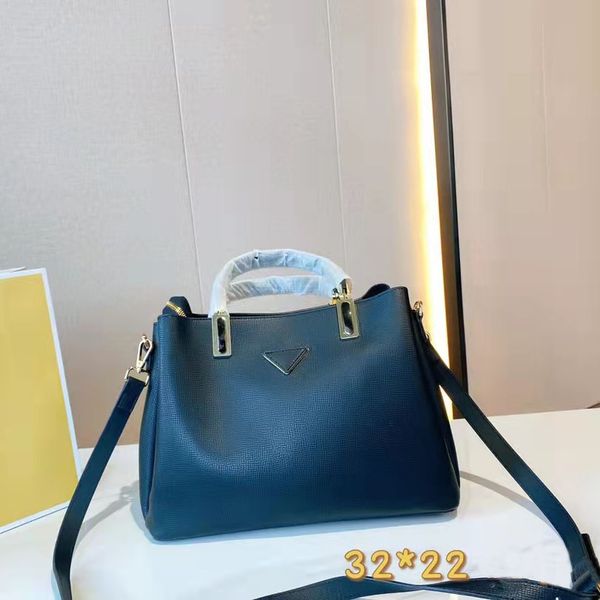 prad luxury designers bags handbags postmanbags messengerbags men and women suitable nylon material classic simpl balencaigaity
prad luxury designers bags handbags postmanbags messengerbags men and women suitable nylon material classic simpl balencaigaity