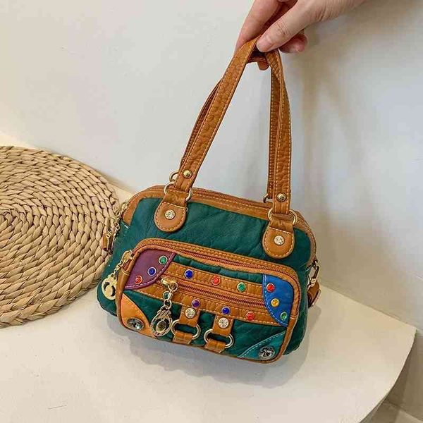 women's bag fashion single shoulder diagonal 2022 new portable small square women's hand designer bags
women's bag fashion single shoulder diagonal 2022 new portable small square women's hand designer bags