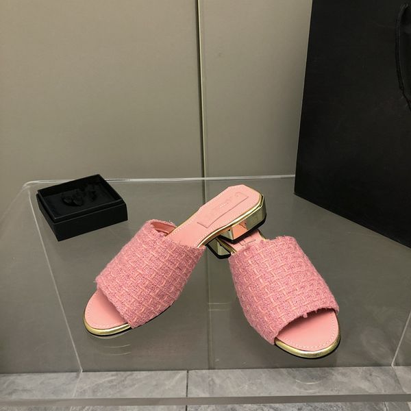 classic designer catwalk slippers spring summer vacation flat slippers open back dress shoes luxury designer slides0317, Black
classic designer catwalk slippers spring summer vacation flat slippers open back dress shoes luxury designer slides0317, Black