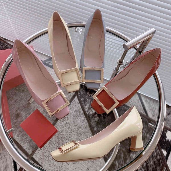 dress shoes square buckle women's shoes spring thick heels high head patent leather single black red evening dress
dress shoes square buckle women's shoes spring thick heels high head patent leather single black red evening dress