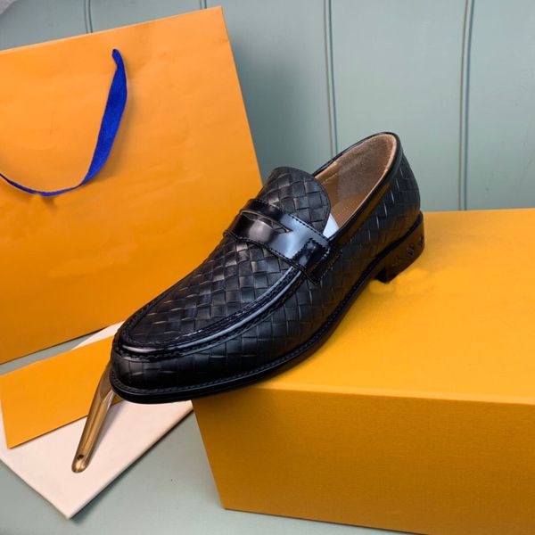 2022 men formal business brogue shoes men's crocodile brand dress shoes male genuine leather wedding party flats casual loafers size 38, Black
2022 men formal business brogue shoes men's crocodile brand dress shoes male genuine leather wedding party flats casual loafers size 38, Black