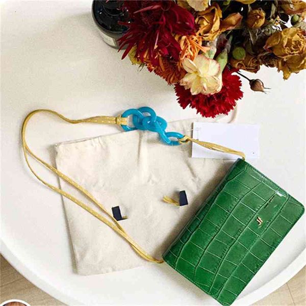 factory direct sale ins zhang zuozuo ayuko red alligator pattern acrylic ring stitching msenger for women designer bag
factory direct sale ins zhang zuozuo ayuko red alligator pattern acrylic ring stitching msenger for women designer bag