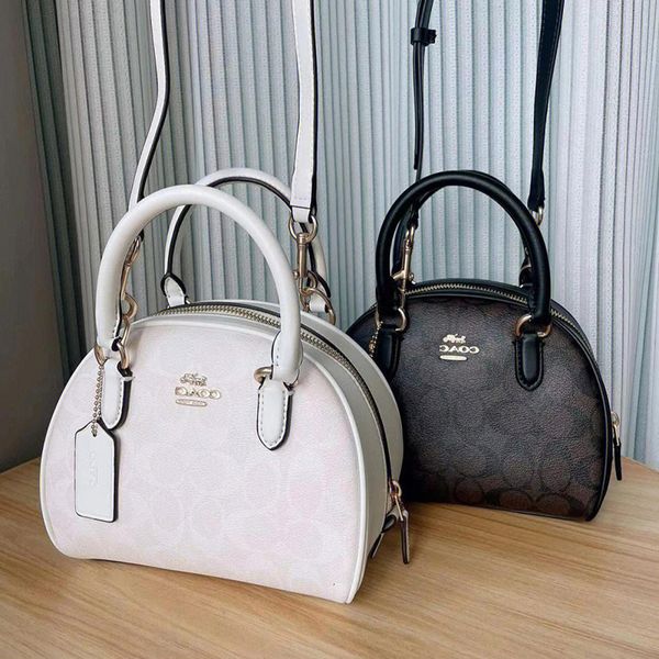 designer bags 2022 new women's glacier white old flower sydney steamed bun portable crossbody half moon
designer bags 2022 new women's glacier white old flower sydney steamed bun portable crossbody half moon