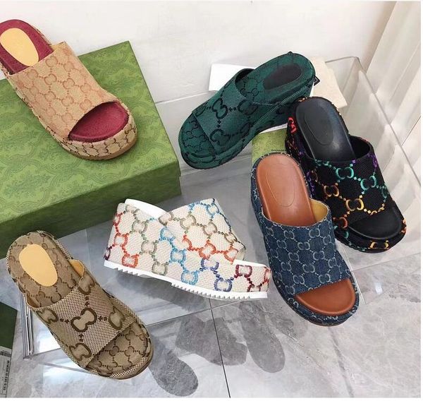 women's slippers designer pattern embroidery letter beach leisure flip flops women's thick soled non slip sandals 35-40, Black
women's slippers designer pattern embroidery letter beach leisure flip flops women's thick soled non slip sandals 35-40, Black