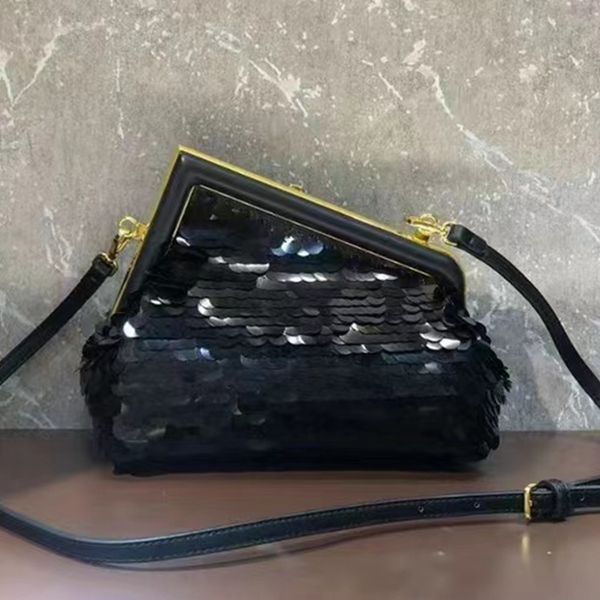 design sequins diagonal shoulder bags retro metallic sequins ladies' new fashion large capacity multifunctional hand-held clutch bag
design sequins diagonal shoulder bags retro metallic sequins ladies' new fashion large capacity multifunctional hand-held clutch bag