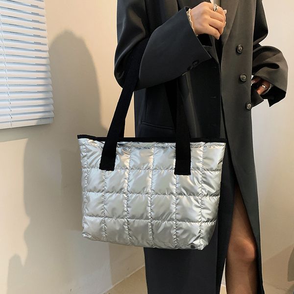 designer nylon padded womens tote bag fashion large-capacity plaid handbag woman luxury simple shopping shoulder bag ladies
designer nylon padded womens tote bag fashion large-capacity plaid handbag woman luxury simple shopping shoulder bag ladies