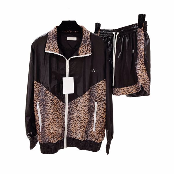 paris designer women's two piece pants set leopard print letter zip jacket casual shorts sports sun protection tracksuit comfortable fa, White
paris designer women's two piece pants set leopard print letter zip jacket casual shorts sports sun protection tracksuit comfortable fa, White