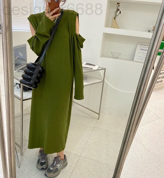 casual dresses designer sp original design sense off shoulder round neck long sleeve dress women's net version straight tube loose lazy, Black;gray
casual dresses designer sp original design sense off shoulder round neck long sleeve dress women's net version straight tube loose lazy, Black;gray