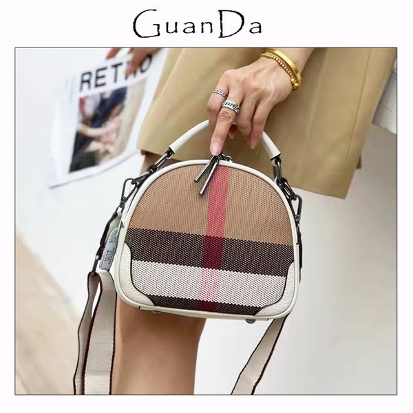fashion luxury plaid canvas women bag high capacity circle apple female leather handle handbag ladies shoulder messenger bag
fashion luxury plaid canvas women bag high capacity circle apple female leather handle handbag ladies shoulder messenger bag
