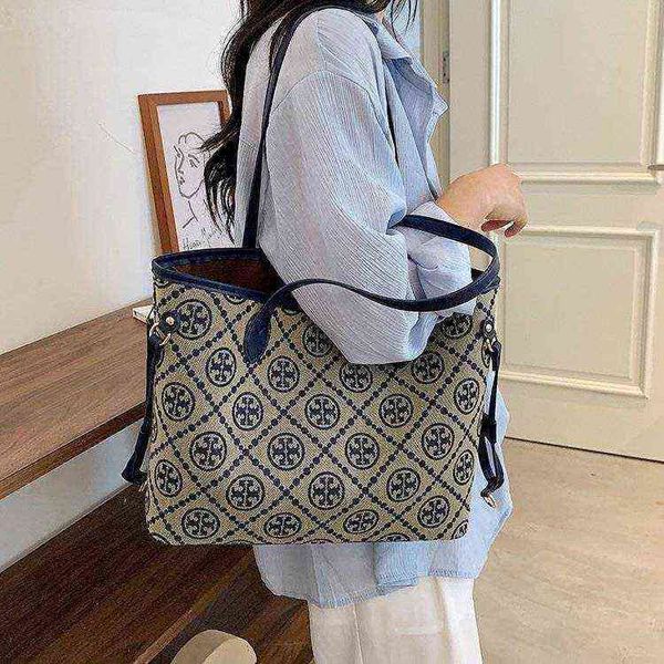50% off online clearance large capacity mother and online red flower shopping bag 2022 new embroidered one shoulder fashion messenger portab
50% off online clearance large capacity mother and online red flower shopping bag 2022 new embroidered one shoulder fashion messenger portab