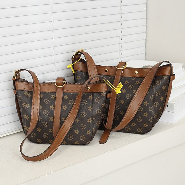 ladies leathers shoulder bags foreign coffee printing bucket bag classic old color fashion handbag large capacity contrast leather backpack
ladies leathers shoulder bags foreign coffee printing bucket bag classic old color fashion handbag large capacity contrast leather backpack