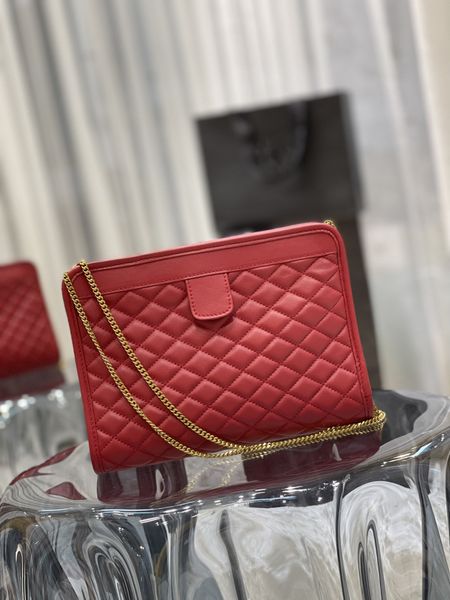 women's classic fashion chain bag handbag genuine leather fine workmanship simple design versatile temperament suitable for all occasio
women's classic fashion chain bag handbag genuine leather fine workmanship simple design versatile temperament suitable for all occasio