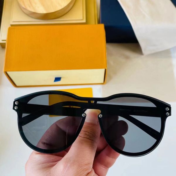 womens sunglasses for women men sun glasses mens fashion style protects eyes uv400 lens with case 91, White;black
womens sunglasses for women men sun glasses mens fashion style protects eyes uv400 lens with case 91, White;black