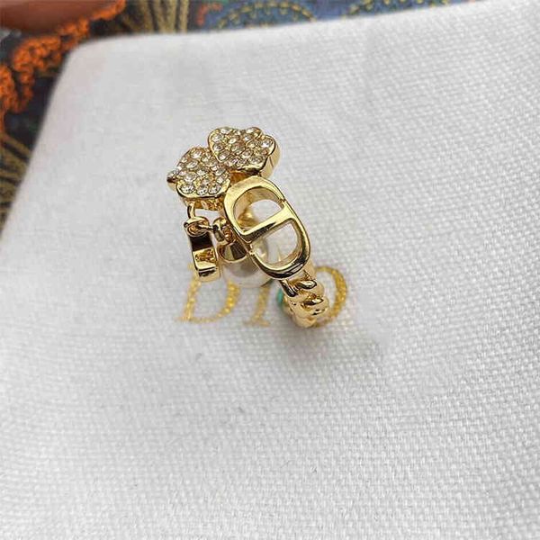 fashion leaf full diamond pendant pearl star female bracelet ring net red live broadcast of the same style, Silver
fashion leaf full diamond pendant pearl star female bracelet ring net red live broadcast of the same style, Silver