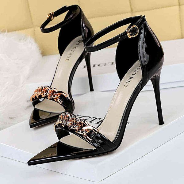 bigtree shoes summer women sandals stiletto high-heeled metal chain pumps cutout party female 220531, Black
bigtree shoes summer women sandals stiletto high-heeled metal chain pumps cutout party female 220531, Black