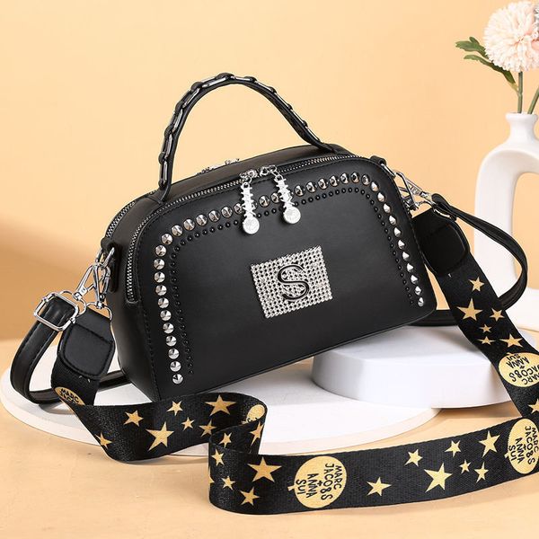 designer bags grade leather brand new rivet personalized small square bag 24cm 
designer bags grade leather brand new rivet personalized small square bag 24cm
