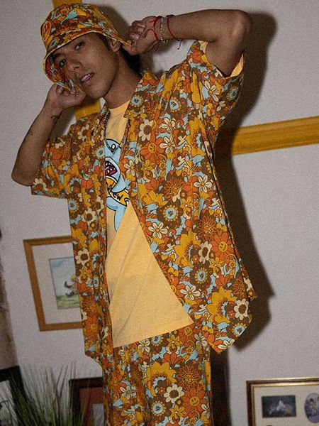 men's casual shirts jiangxin drew smiling face retro flower print cuban collar fog floral hawaii short sleeve shirt men, White;black
men's casual shirts jiangxin drew smiling face retro flower print cuban collar fog floral hawaii short sleeve shirt men, White;black