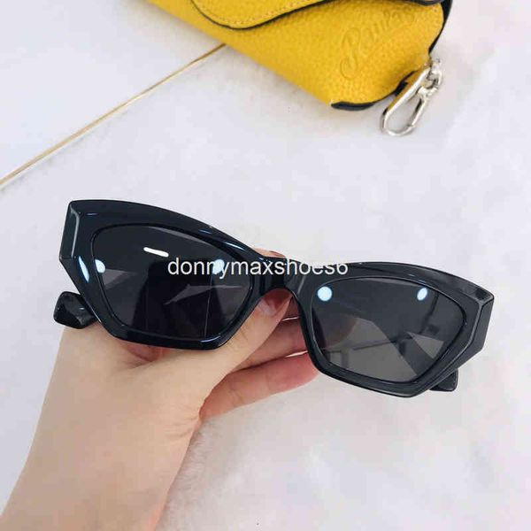 sunglasses luo le fashion small frame plate women's outdoor driving anti uv men's matching box, White;black
sunglasses luo le fashion small frame plate women's outdoor driving anti uv men's matching box, White;black