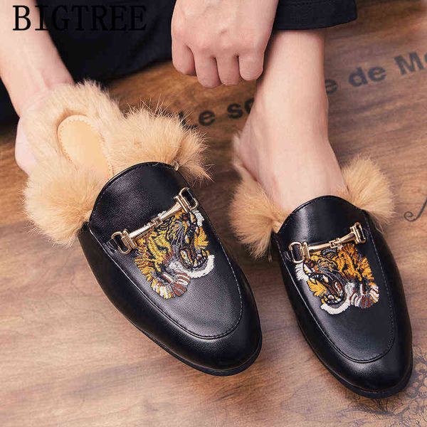 men slippers fur mules black patent leather shoes half for designer slides zapatillas hombre casual220513
men slippers fur mules black patent leather shoes half for designer slides zapatillas hombre casual220513