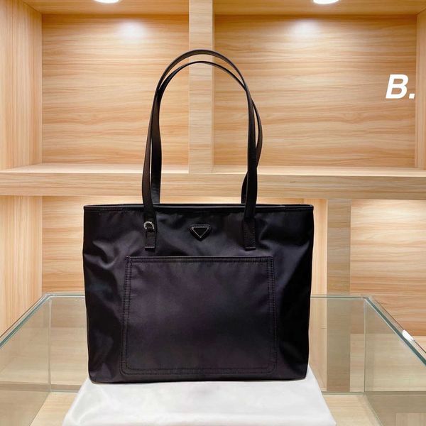 luxurys designers shoulder bags woman handbag simple black casual tote handbags large capacity mom bag travel shopping purse
luxurys designers shoulder bags woman handbag simple black casual tote handbags large capacity mom bag travel shopping purse