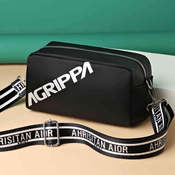 fashionable letter printed women's bag 2022 new single shoulder messenger travel makeup women bags designer luxury fashion handbags
fashionable letter printed women's bag 2022 new single shoulder messenger travel makeup women bags designer luxury fashion handbags