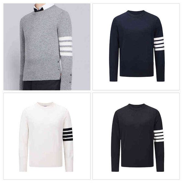 men's knitted sweater autumn winter men s fashion brand slim casual jacket women cotton striped 4-bar s l220725, White;black
men's knitted sweater autumn winter men s fashion brand slim casual jacket women cotton striped 4-bar s l220725, White;black