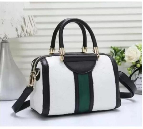 2022 new designer totes boston handbag pillow bag red green stripe speedy crossbody shoulder duffel bags women men letter embossing messenge
2022 new designer totes boston handbag pillow bag red green stripe speedy crossbody shoulder duffel bags women men letter embossing messenge