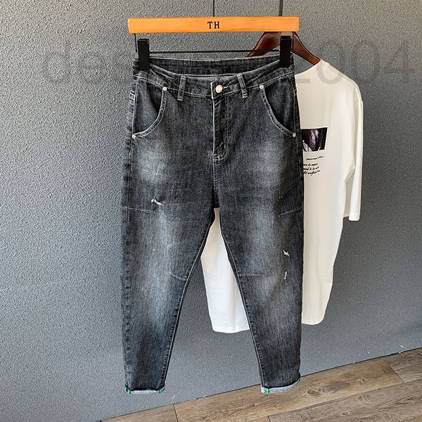 men's jeans designer spring and summer jeans men's fashion brand versatile 9-point pants korean harlan small broken worn beggar me, Blue
men's jeans designer spring and summer jeans men's fashion brand versatile 9-point pants korean harlan small broken worn beggar me, Blue