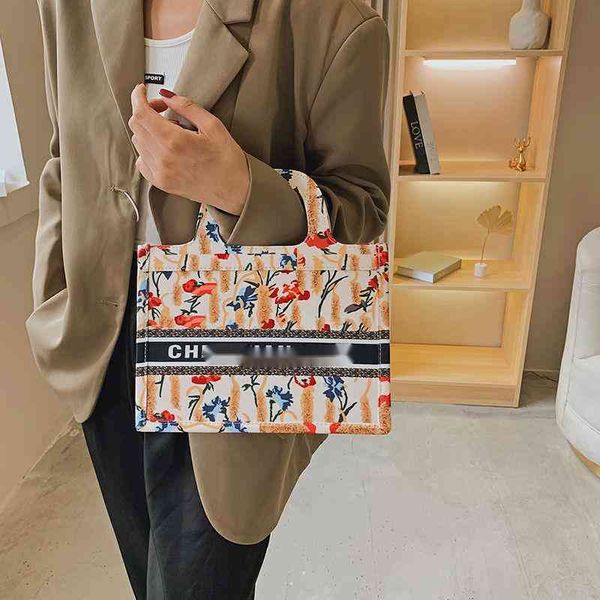 factory direct sale little red book popular retro premium women's 21 new fashion large capacity tote bag casual printed hand designer
factory direct sale little red book popular retro premium women's 21 new fashion large capacity tote bag casual printed hand designer