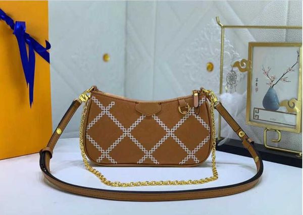 m80349 m81137 easy pouch on strap bag women designers messenger bags handbags monograms embossed soft-grain calfskin chain shoulder bags
m80349 m81137 easy pouch on strap bag women designers messenger bags handbags monograms embossed soft-grain calfskin chain shoulder bags