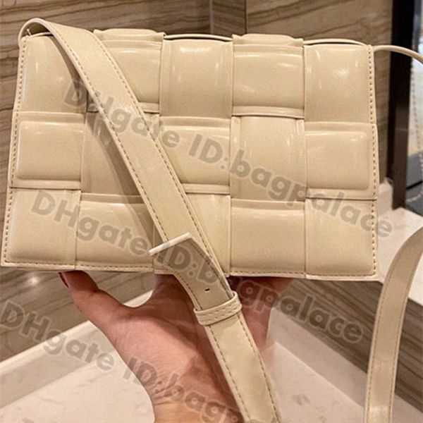 fashion women shoulder bags crochet weave padded pillow bag 2021 luxurys designers shandbag messenger totes vintage handbags crossbody
fashion women shoulder bags crochet weave padded pillow bag 2021 luxurys designers shandbag messenger totes vintage handbags crossbody