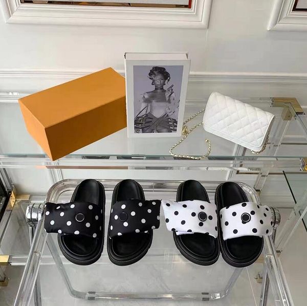 pool pillow polka dot slipper flat slide rubber mules women slides black white non-slip flip flops summer letter sandals size 35-44
pool pillow polka dot slipper flat slide rubber mules women slides black white non-slip flip flops summer letter sandals size 35-44