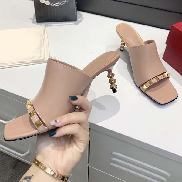 2022 luxury designers slippers summer high heeled sandals real leather design heel height cm 3 colors women shoes, Black
2022 luxury designers slippers summer high heeled sandals real leather design heel height cm 3 colors women shoes, Black