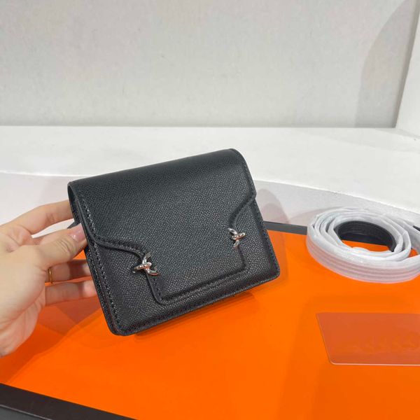 2022 r women's bags classic waist bag crossbody palm pattern microfiber lipstick bag one shoulder luxury handbag
2022 r women's bags classic waist bag crossbody palm pattern microfiber lipstick bag one shoulder luxury handbag