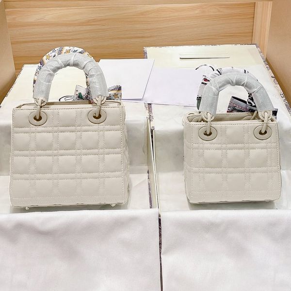 shoulder crossbody totes backpack lady bag purse handbags wallet tote diamond lattice purses fanny chian letter wallets women luxurys design
shoulder crossbody totes backpack lady bag purse handbags wallet tote diamond lattice purses fanny chian letter wallets women luxurys design