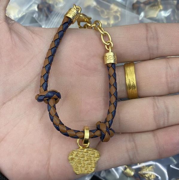 fashion new designed pendants cuba thick chain bracelet banshee medusa head portrait 18k gold plated women's ladies bangle designer jew, Black
fashion new designed pendants cuba thick chain bracelet banshee medusa head portrait 18k gold plated women's ladies bangle designer jew, Black