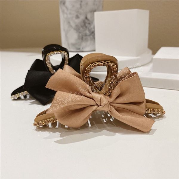 elegant rhinestone bow hair clips claws temperament clamps hairpin hair accessories for women girls casual, Slivery;golden
elegant rhinestone bow hair clips claws temperament clamps hairpin hair accessories for women girls casual, Slivery;golden